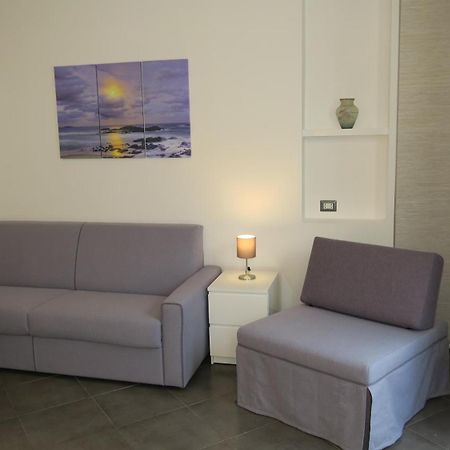 סאבונה Karina, To The Beach With Terrace And Private Parking מראה חיצוני תמונה
