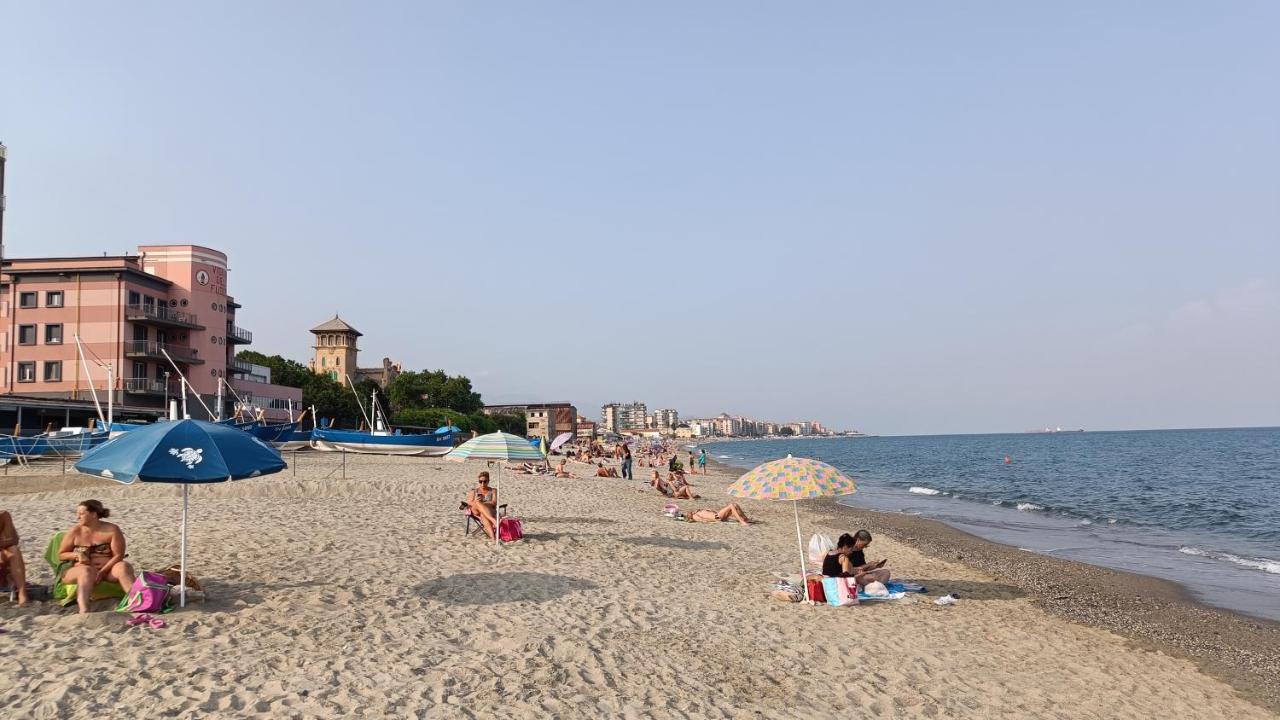 סאבונה Karina, To The Beach With Terrace And Private Parking מראה חיצוני תמונה