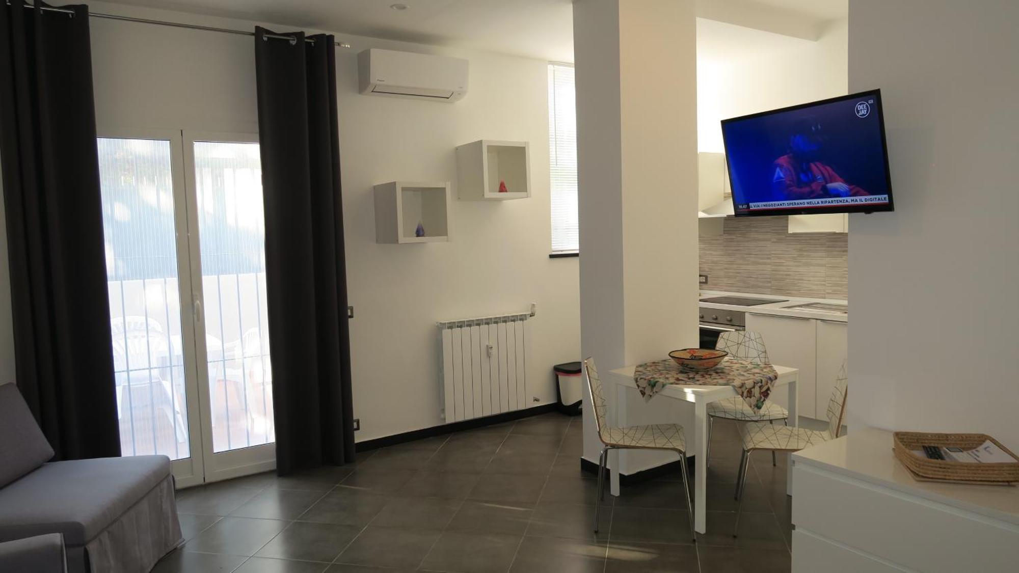סאבונה Karina, To The Beach With Terrace And Private Parking מראה חיצוני תמונה